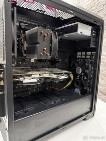 Výkonný stolní počítač s Intel core i5-8600k - 3