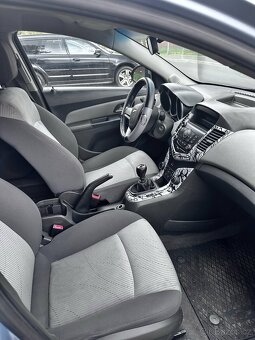 Chevrolet Cruze - 3