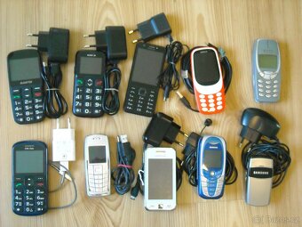 Sbírka mobilních telefonů - 3