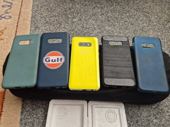 Prodám Samsung s10e v krasnem stavu, ppne funkcni, žlutý - 3