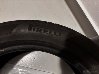 Pirelli 245/45 R18 - 3