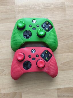 Xbox One X - 3