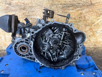 MANUÁLNÍ PŘEVODOVKA 2.4 DOHC 107KW 4X2 B17 SM2.4 - 3