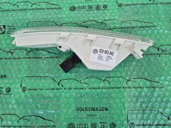 blinkr přední pravý VW Passat CC 3C8953042 - 3