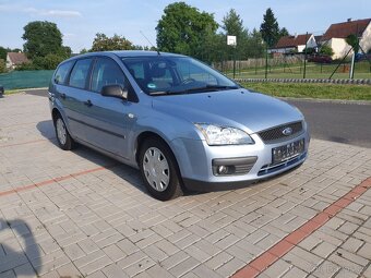 Ford Focus Kombi 1.6i benzín - 3