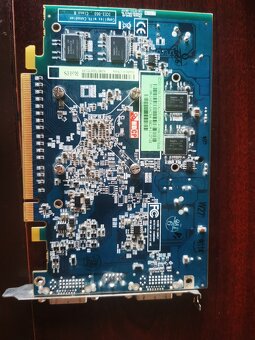 Ati Sapphire HD 3650 - 3