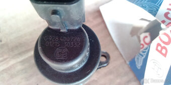Regulátor tlaku paliva BOSCH 0 928 400 726 - 3