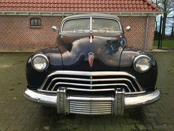 Oldsmobile 98 Custom Cruiser z roku 1947 - 3