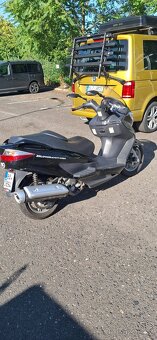 Suzuki Burgman 200, 2010, 15140km - 3