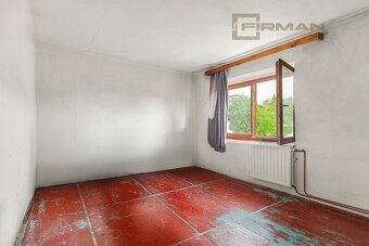 Prostorný dům v České Lípě k rekonstrukci – skvělá investičn - 3