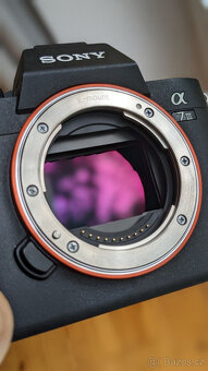 Skvělý Sony Alpha 7 III včetně zoom objektivu FE 24-105 mm F - 3