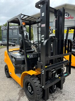 Nový - Vysokozdvižný vozík UN FD25 2.5t diesel - 3