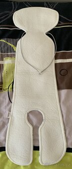 Vložka do autosedačky proti pocení, nová - 3