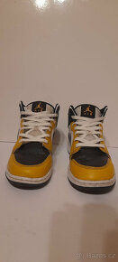 Jordan 1 Mid Yellow Ochre - 3