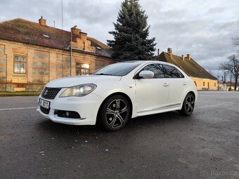 Suzuki Kizashi 2.4, 4x4, automat - 3