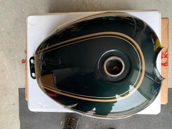 Nádrž Royal Enfield 500 - 3