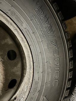 Prodám sadu zimních kol Nokian 225/75 R16 C - 3