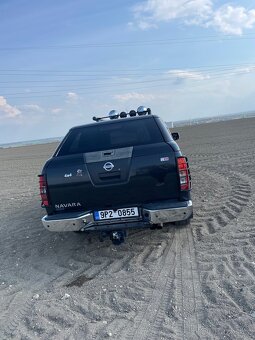 Nisan Navara 2.5 - 3