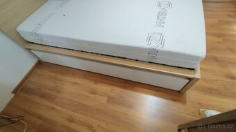 Prodám postel MALM 180x200 - 3