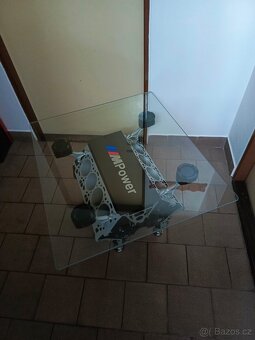 Konferenční stolek z bloku motoru V8.. - 3