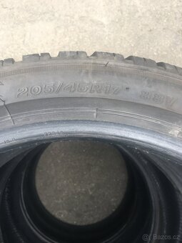 205/45/17 zimní - 3