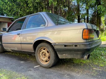 Bmw e30 coupe 1.8 benzin - 3
