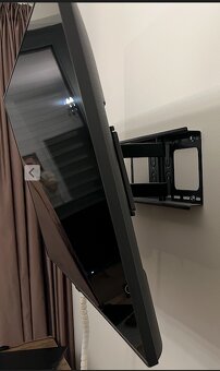 4K 43” Smart TV Samsung QE43Q67TA TOP stac + Držák na stěnu - 3