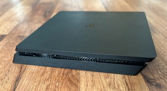 Playstation 4 Slim (CUH-2016B) 1TB černá - 3