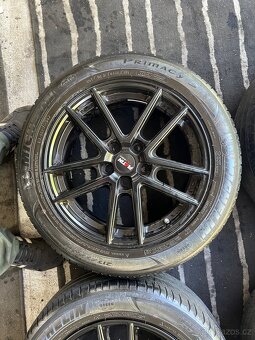 Letni kola VW Škoda 215/55 R17 5x112 ET52 - 3