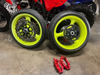 Kawasaki zx7r - 3
