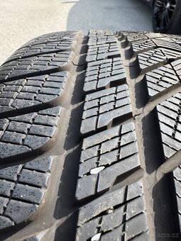 Zimní Pirelli 305/40 R20 a 275/45 R20 - 3