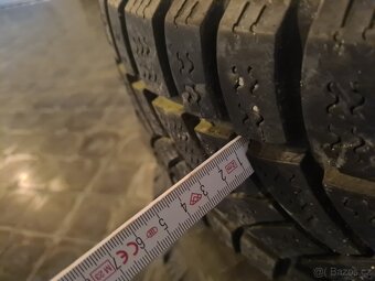 Pneu 205/65/16 - 3