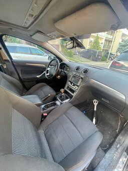 Ford Mondeo 2.2 TDCi Titanium – Černý - 3
