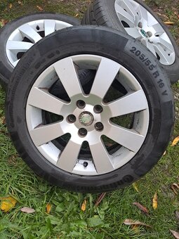 Alu kola 5x112 originál Škoda 205/55 R16 - 3