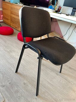 Černá polstrovaná zidle - 3