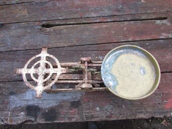 staré váhy kuchyňské - 3