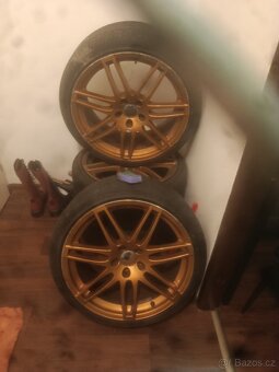 Kola na Audi - 3