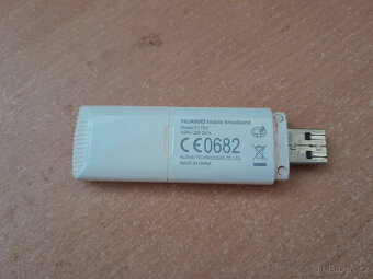 O2 USB MODEM HUAWEI E1750 HSPA USB STICK IHNED K PRODEJI - 3