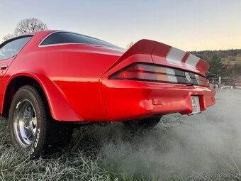 Prodám Chevrolet Camaro 5.7 V8 automat - 3