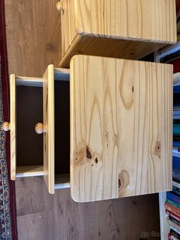 Noční stolky masiv borovice - 3