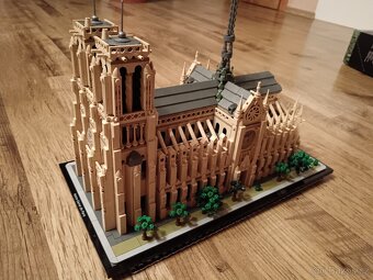 LEGO Notre-Dame v Paříži - 3