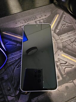 Samsung Galaxy S24FE - 3