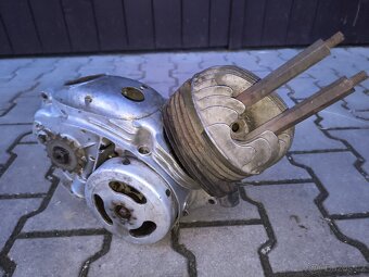 Motor ČZ 150 C - 3