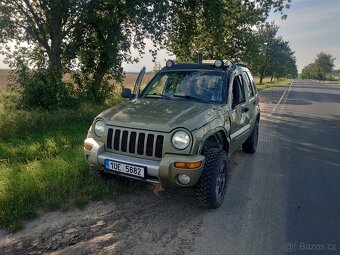 Jeep Cherokee KJ Renegade - 3