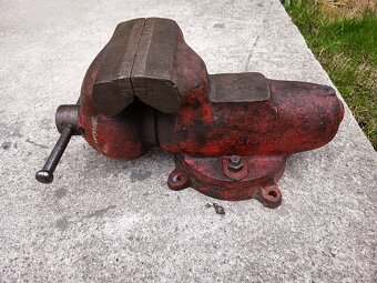 Svěrák York 125 - 3