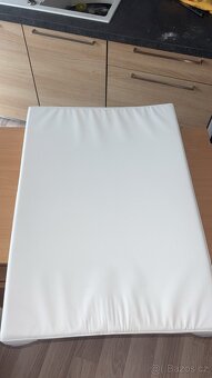 Přebalovací pult - 3