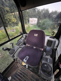 Minibagr Cat 301.7D - 3