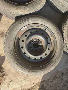 Prodám sadu disků 6,5Jx16H2 ET40 + M+S pneu 205/60/R16 - 3