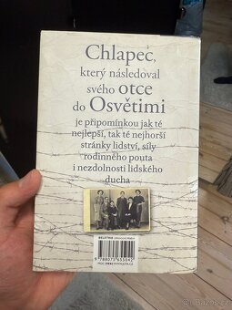 Chlapec, který následoval otce do Osvětimi – Dronfield - 3