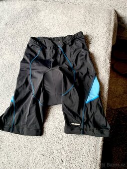 2 x cyklo dres. 1 x šortky, 1 x softshell kalhoty - 3